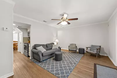 600 Bagby Avenue #7D, Waco, TX 76706 - Photo 4
