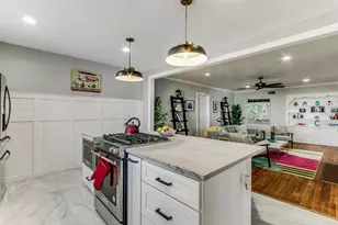 2010 N Locust St, Denton, TX 76209 - Photo 8