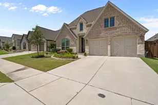 10524 Oates Branch Ln, Fort Worth, TX 76126 - Photo 2