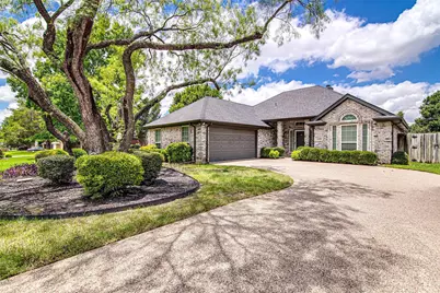 1109 Shady Hill Lane, Burleson, TX 76028 - Photo 2