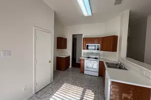 1008 Rock Springs Dr, Burleson, TX 76028 - Photo 8