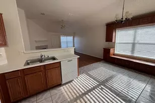 1008 Rock Springs Dr, Burleson, TX 76028 - Photo 6