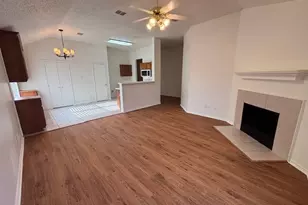 1008 Rock Springs Dr, Burleson, TX 76028 - Photo 6