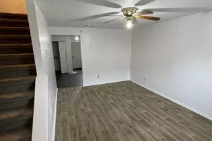 632 S Rogers Rd, Irving, TX 75060 - Photo 4