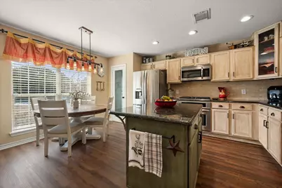 1917 Bentwater Parkway, Granbury, TX 76049 - Photo 12