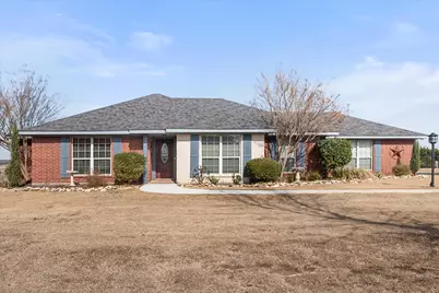 1917 Bentwater Parkway, Granbury, TX 76049 - Photo 4