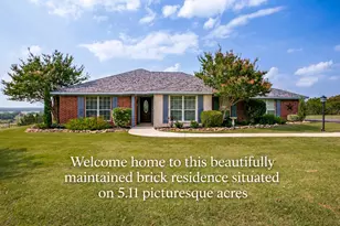 1917 Bentwater Pkwy, Granbury, TX 76049 - Photo 1