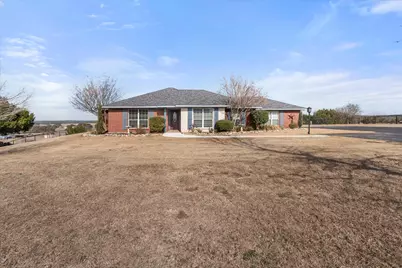 1917 Bentwater Parkway, Granbury, TX 76049 - Photo 2