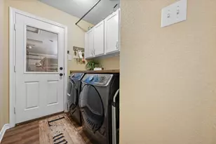 1917 Bentwater Pkwy, Granbury, TX 76049 - Photo 22