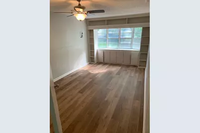 606 N Spencer Street, Lacy Lakeview, TX 76705 - Photo 8