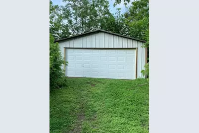 606 N Spencer Street, Lacy Lakeview, TX 76705 - Photo 10