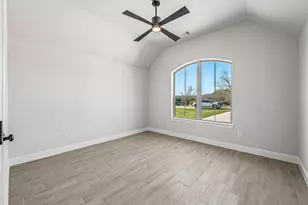 2160 Middlewood Cir, Granbury, TX 76049 - Photo 30