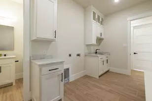 544 High Tower Ln, Granbury, TX 76049 - Photo 32