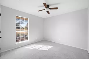 205 Rock Springs Ct, Waxahachie, TX 75165 - Photo 4