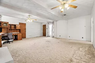 215 E Huitt Ln, Euless, TX 76040 - Photo 14