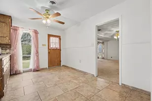 215 E Huitt Ln, Euless, TX 76040 - Photo 10