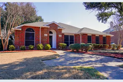 1045 Blueberry Court, Crowley, TX 76036 - Photo 2