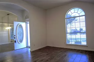 1045 Blueberry Ct, Crowley, TX 76036 - Photo 8