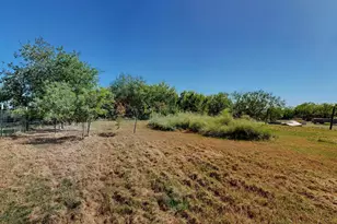 504 Jefferson St, Hillsboro, TX 76645 - Photo 20