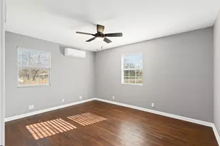 902 Turner St, Cleburne, TX 76033 - Photo 20