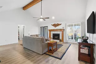 685 Cardinal Ridge Rd, Burleson, TX 76028 - Photo 4