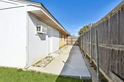 2106 Avalon Lane, Arlington, TX 76014 - Photo 22