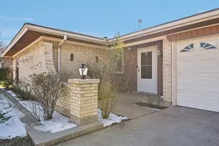 2106 Avalon Ln, Arlington, TX 76014 - Photo 2