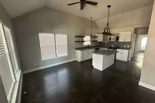 615 S Elm St, Sherman, TX 75090 - Photo 2