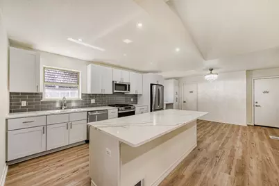 13123 Roaring Springs Lane, Dallas, TX 75240 - Photo 10