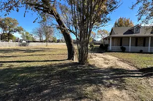 3916 Shepherd, Balch Springs, TX 75180 - Photo 8