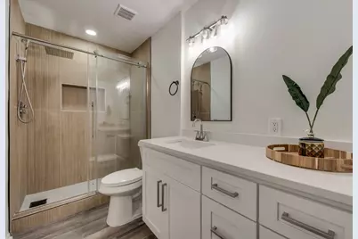 13737 Flagstone Lane, Dallas, TX 75240 - Photo 20