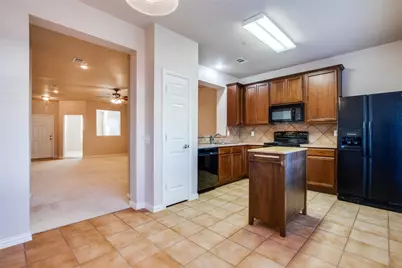 237 Heritage Hill Drive, Lewisville, TX 75067 - Photo 10