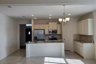 817 Holbrook Rd, Springtown, TX 76082 - Photo 4