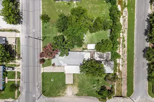 1320 S 26th St, Waco, TX 76706 - Photo 4