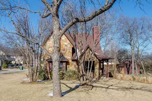 401 Denton St E, Argyle, TX 76226 - Photo 2