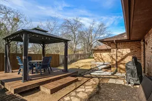 1662 Watson Rd, Fort Worth, TX 76103 - Photo 32