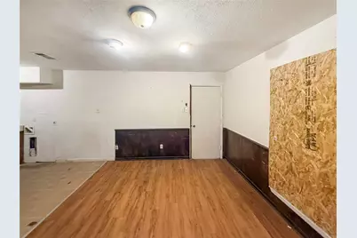 925 Manning Street, Grand Prairie, TX 75051 - Photo 10