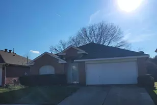 825 Stafford Station Dr, Saginaw, TX 76131 - Photo 1