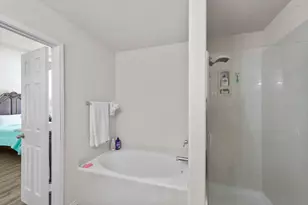 729 Santa Rosa Dr, Fort Worth, TX 76052 - Photo 6