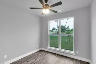 704 N Church St, Ferris, TX 75125 - Photo 6