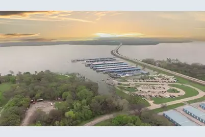 2248 Bluff Court, Cedar Hill, TX 75104 - Photo 10