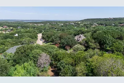 2248 Bluff Court, Cedar Hill, TX 75104 - Photo 4