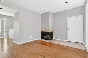 2002 N Fitzhugh Ave, Dallas, TX 75204 - Photo 16