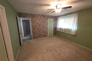 1405 Carnation Dr, Lewisville, TX 75067 - Photo 6