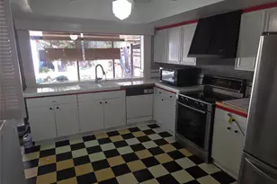 1405 Carnation Dr, Lewisville, TX 75067 - Photo 4