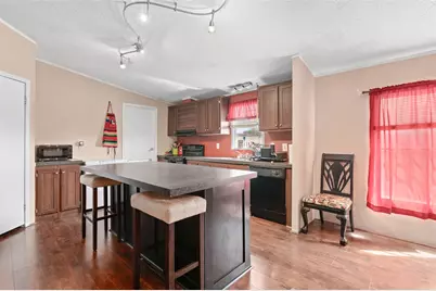 310 Glenwood Street, Gainesville, TX 76240 - Photo 8