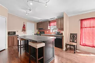 310 Glenwood St, Gainesville, TX 76240 - Photo 8