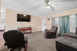 310 Glenwood St, Gainesville, TX 76240 - Photo 4