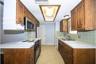 1018 Patricia Drive, Sherman, TX 75090 - Photo 4