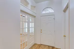 10837 Braemoor Dr, Fort Worth, TX 76052 - Photo 4